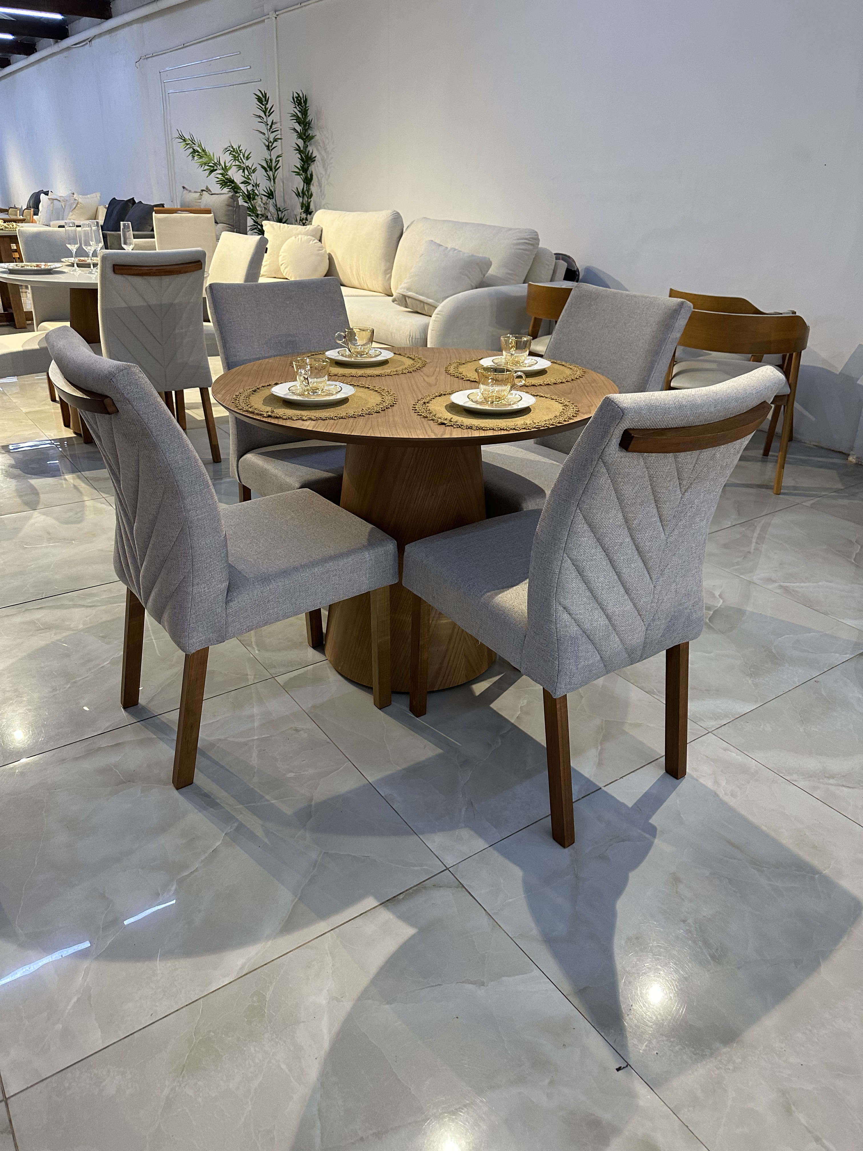 Mesa Havena Laminado com Cadeira Milena Bege