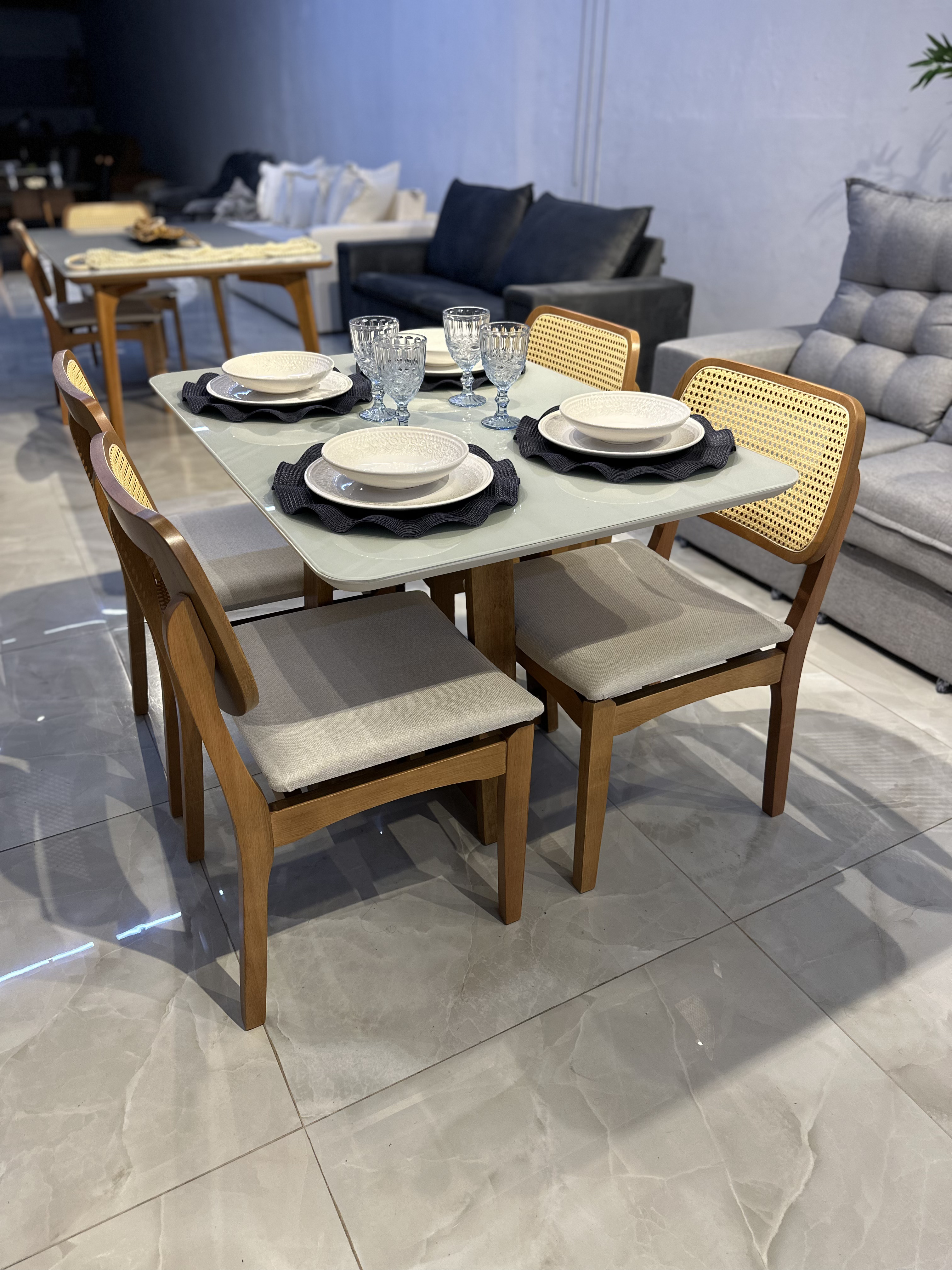 Mesa Melisa com Cadeira Diana