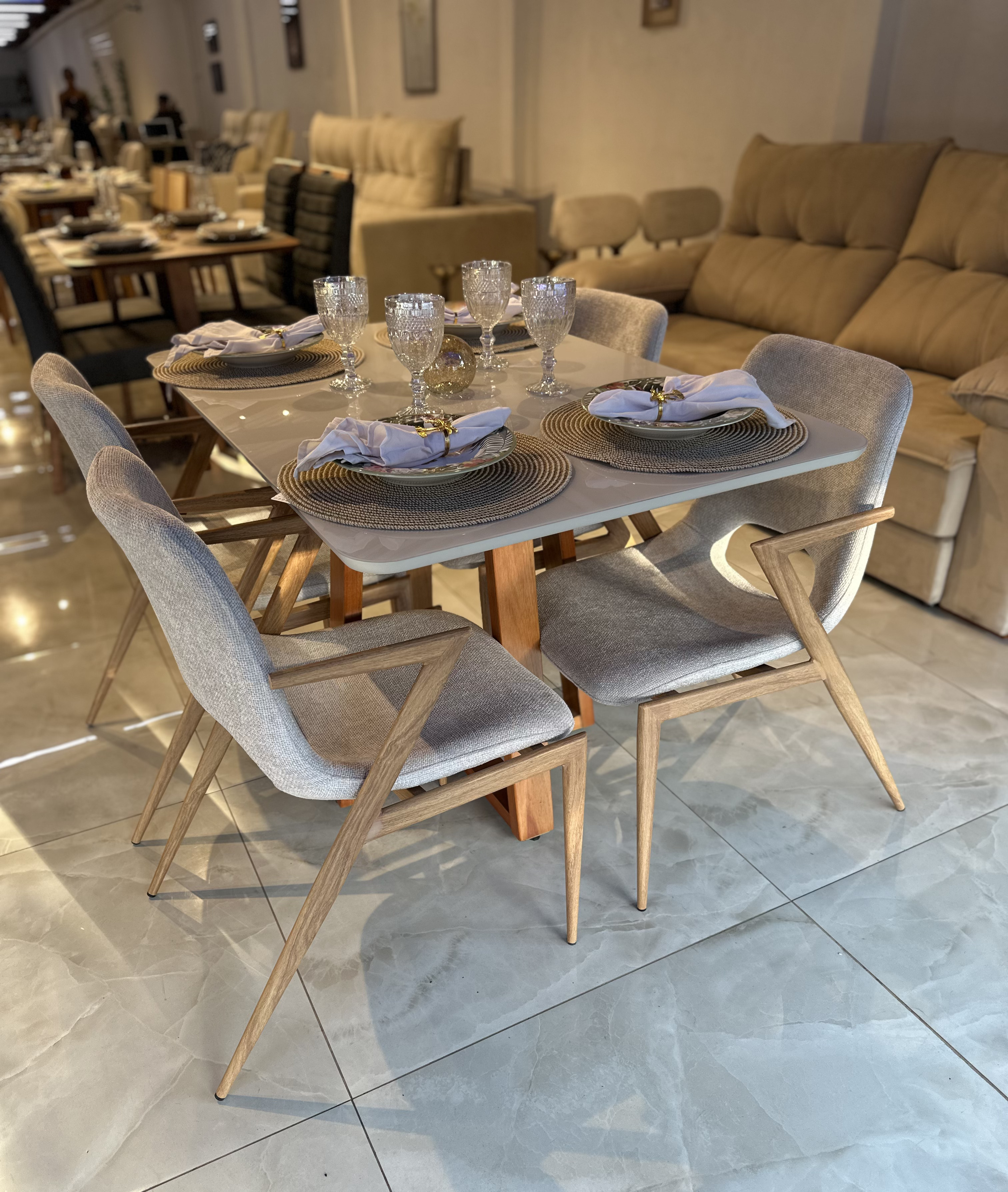 Mesa Melisa com Cadeira Enzo