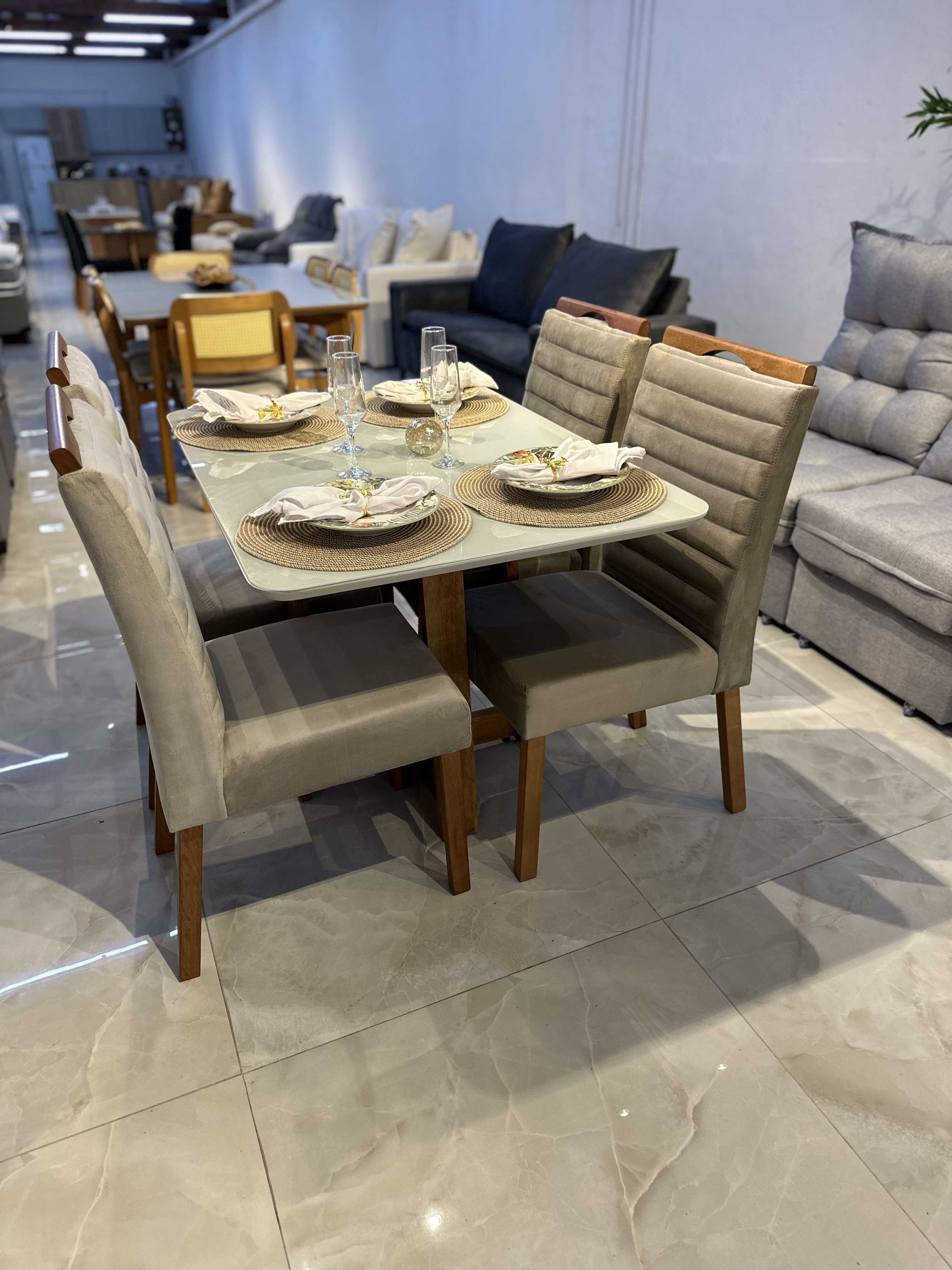 Mesa Melisa com Cadeira Itália Avelã