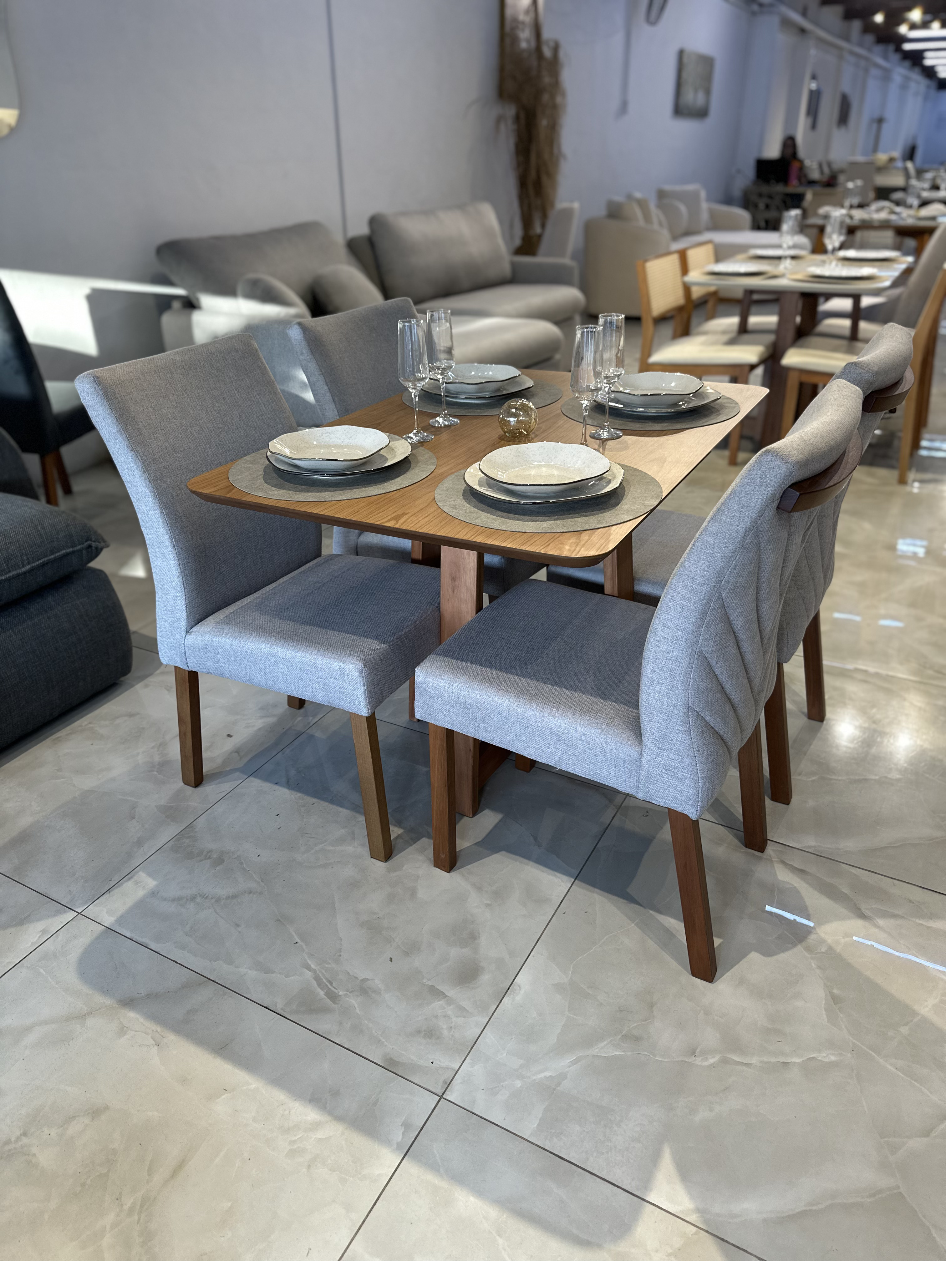 Mesa Melisa Laminado com Cadeira Milena